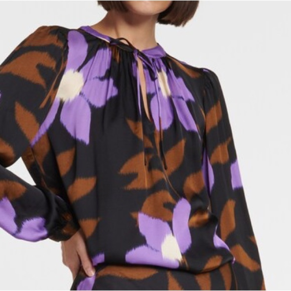 SOLD * VELVET by Graham + Spencer Isa Printed Blouse Size XL - Picture 1 of 16